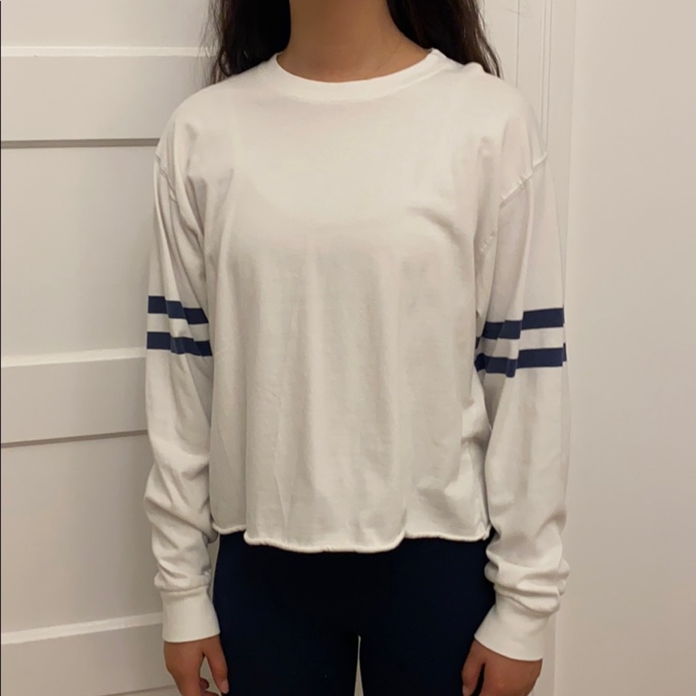 COPY - Brandy Melville cropped long sleeve shirt